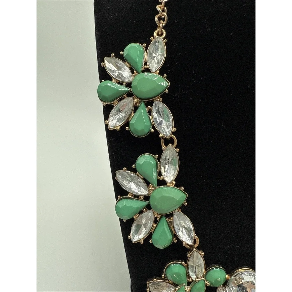 Gorgeous Anna & Ava Gold Tone W/ Green & Clear Rhinestone Necklace  17-20 Inches